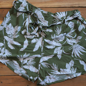 Old Navy Tropical Print Flowy Shorts
